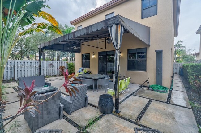 Building Photo - 8825 NW 100th Pl