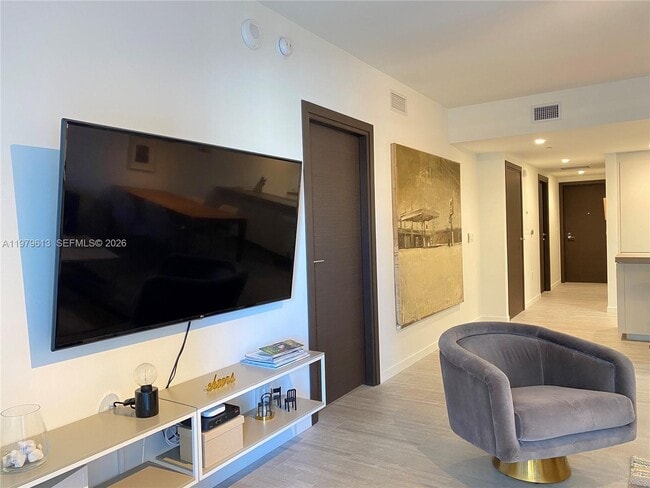 Building Photo - 1000 Brickell Plaza