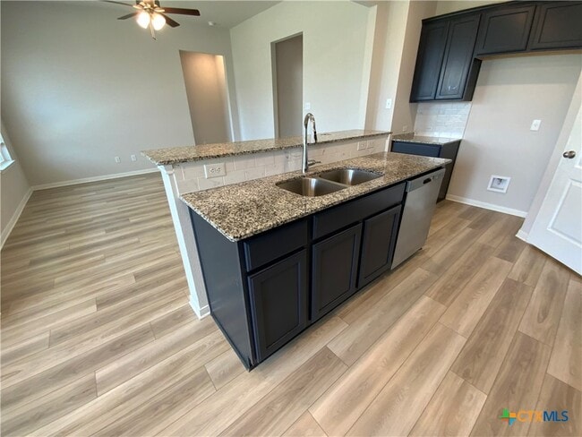 Building Photo - 2212 Clove Ct