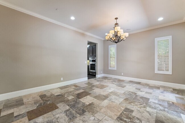 Building Photo - Elegant model home at Club Madeira!
