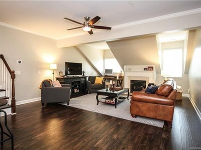 Building Photo - 2000 Euclid Ave