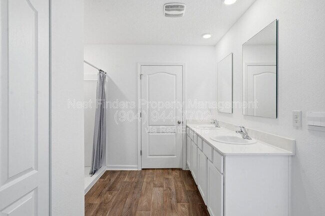Building Photo - 190 Ardila Cir