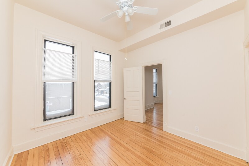 Building Photo - 1401 W Huron St