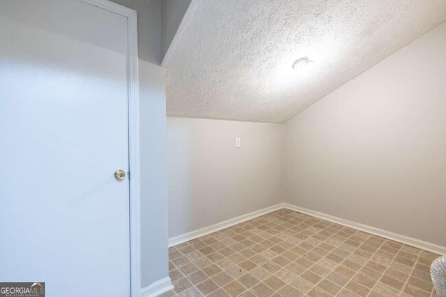 Building Photo - 1010 Mariners Ct