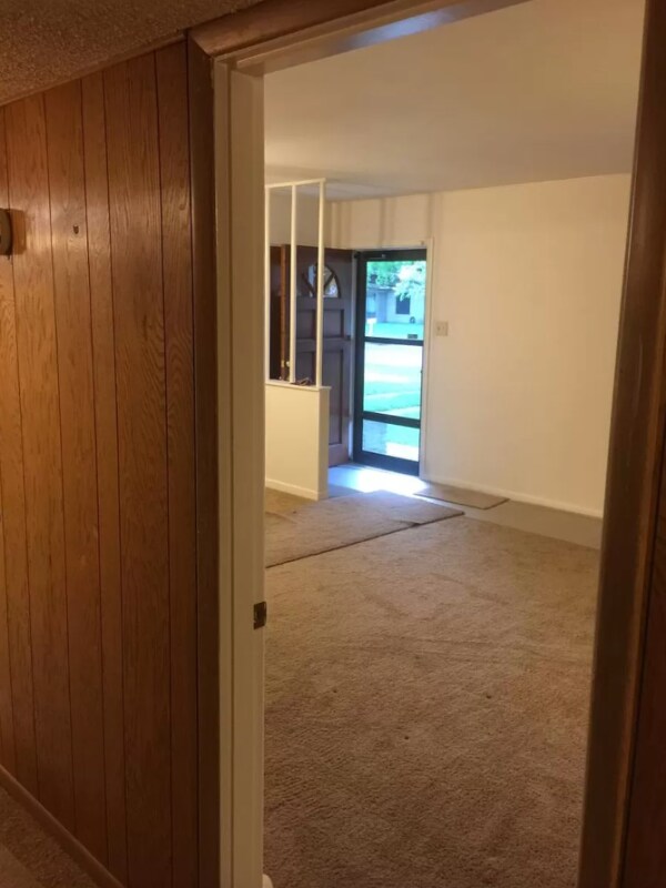 Building Photo - 558 Artemis Dr