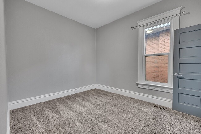 Building Photo - $3,040.95, $300 off the first month's rent, 4 Beds - 2 Bath, Single Family Home in Denver with Wa...