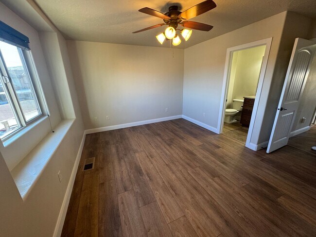 Building Photo - 2075 S Sir Monte Dr