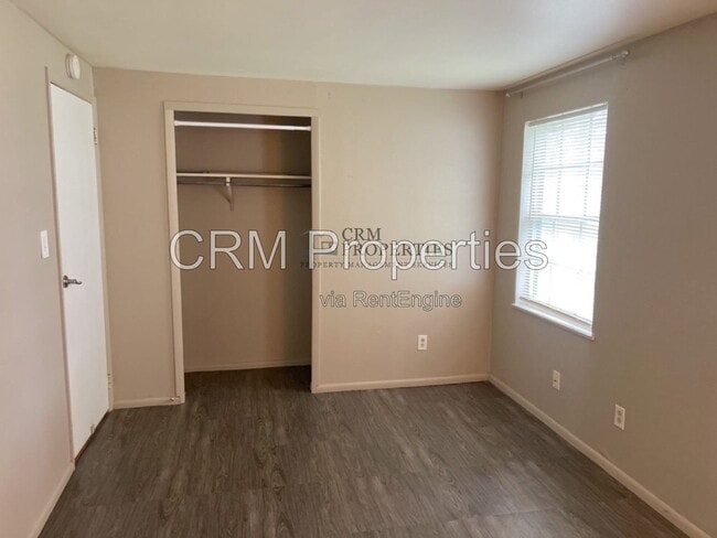 Building Photo - 1105 Wigwam Dr