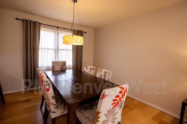 Building Photo - 16821 E Hialeah Ave