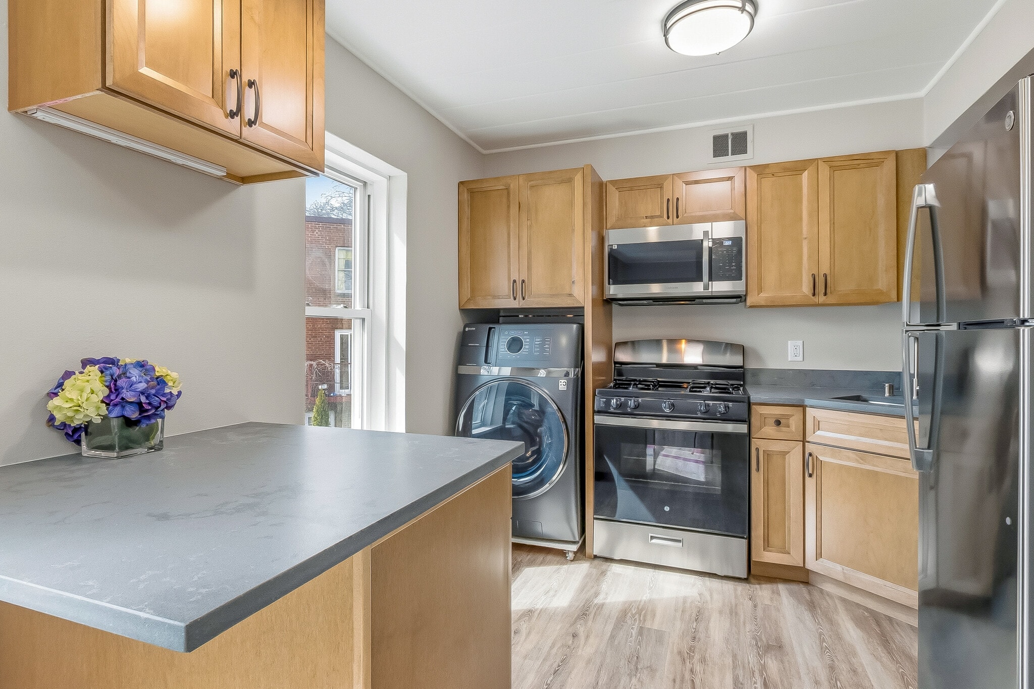 Building Photo - 24 Sherman Ter