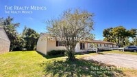 Building Photo - 836 W Rosewood Ln