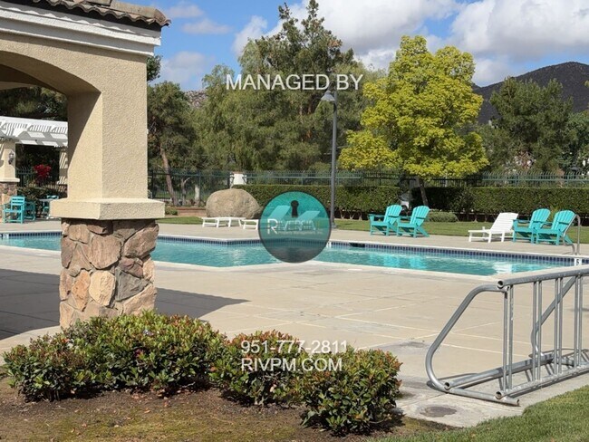 Building Photo - FOR RENT STUNNING 4-BEDROOM HOME IN RIVERS...