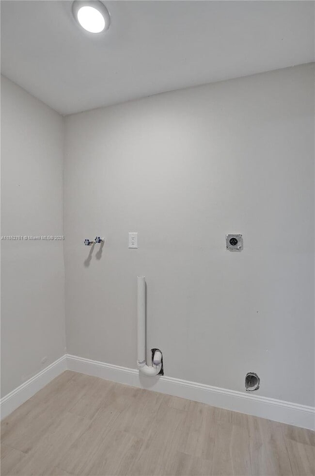 Building Photo - 3800 SW 58th Terrace