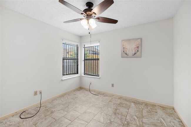 Building Photo - 7711 Valera Ln