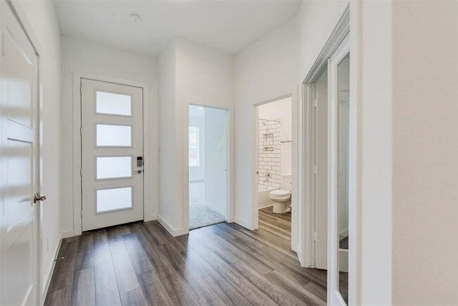 Building Photo - 22606 Ginosa Trail