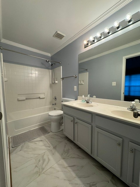 Bathroom #1 - 61 Harbour Heights Dr