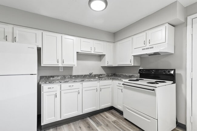 Interior Photo - Brickyard 60th