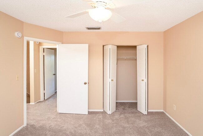 Building Photo - 123 Rio Del Mar St