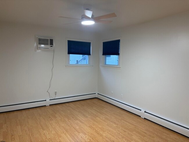 Building Photo - 18 S Oakland Ave