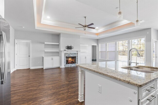 Building Photo - 8756 Glen Oak Trail