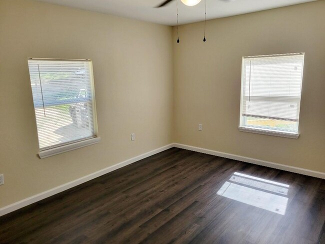 Building Photo - 15500 FM1725