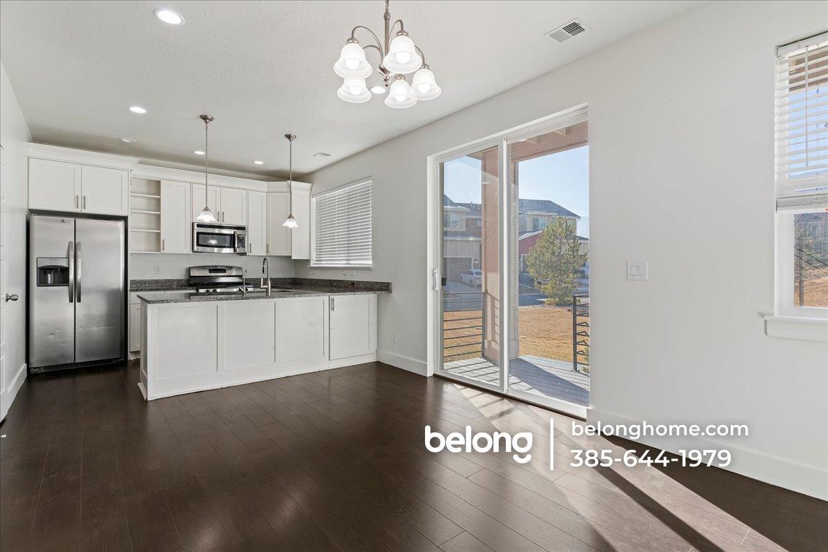 Building Photo - 2333 S Long Dr