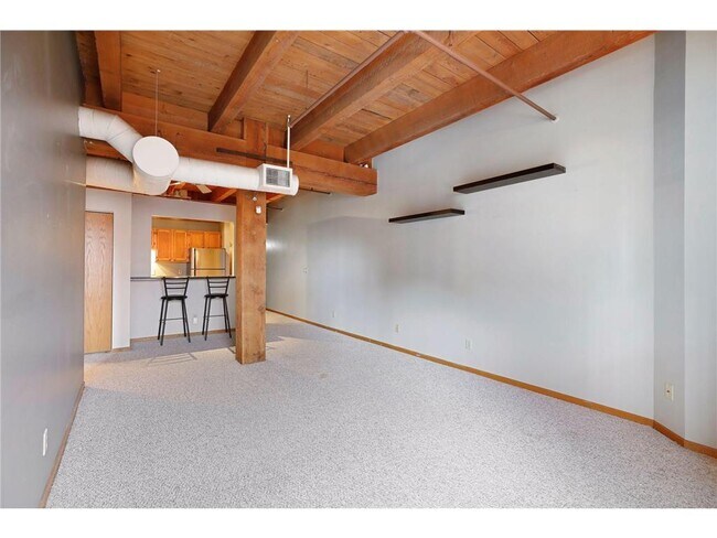 Building Photo - 400 N 1st St