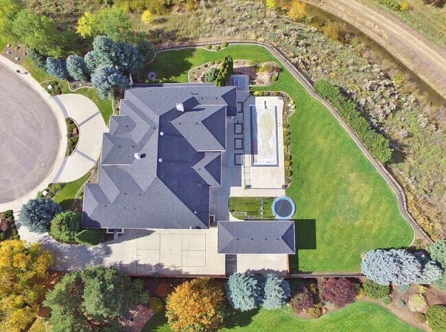 Building Photo - Immaculate & Captivating Home in Lexington Hills