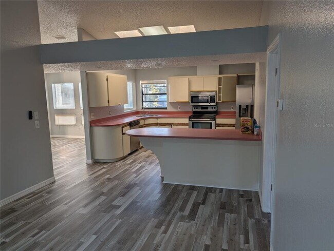 Building Photo - 5327 Baldock Ave