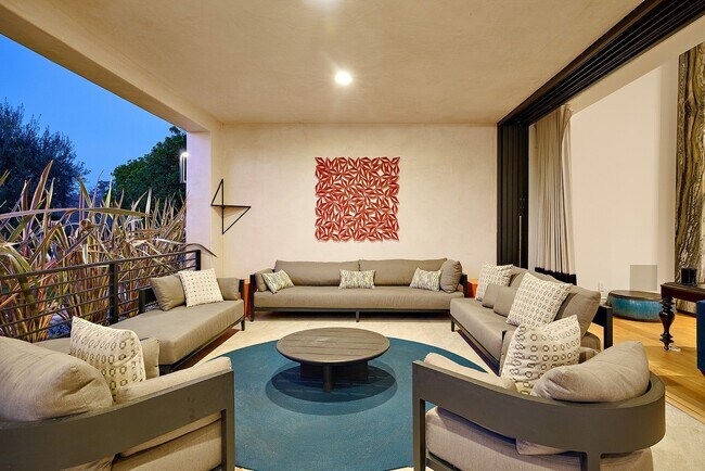 Building Photo - 4773 El Mirlo