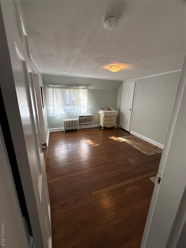 Building Photo - 64 Maple Dr