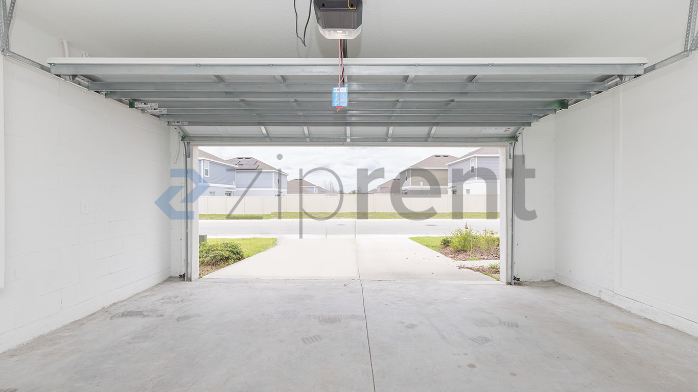 Building Photo - Unit