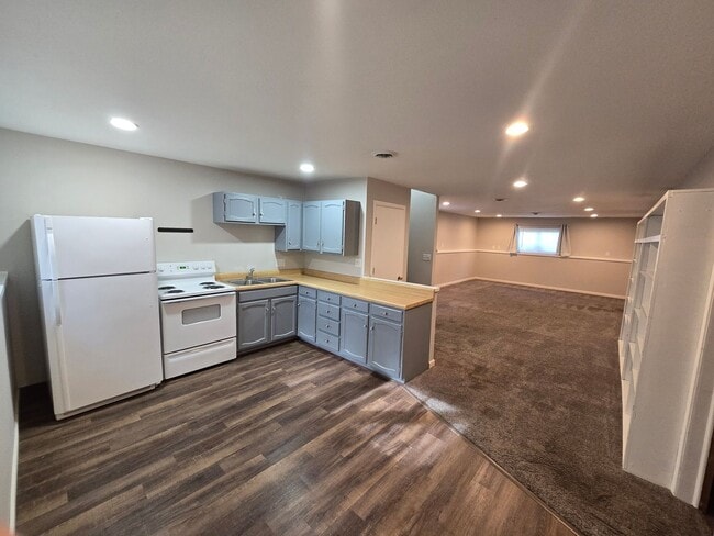 Building Photo - Quality Home Management