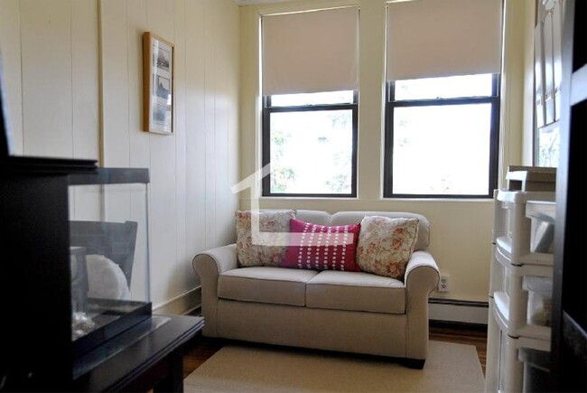 Building Photo - Best 2 Bed in Brighton! HUGE Apartment w/ ...