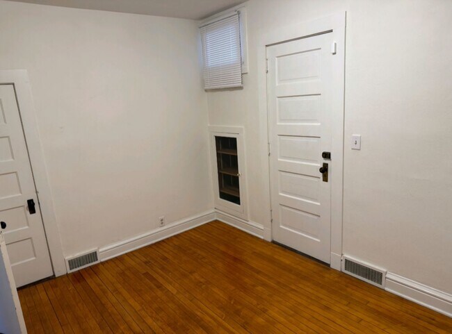 Building Photo - 222 S 2nd St