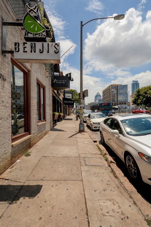 Building Photo - 1406 Windsor Rd