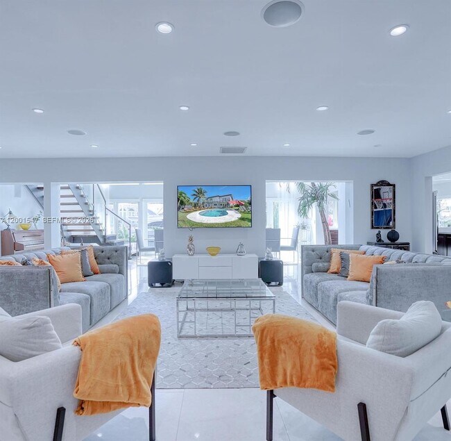 Building Photo - 13300 Biscayne Bay Terrace