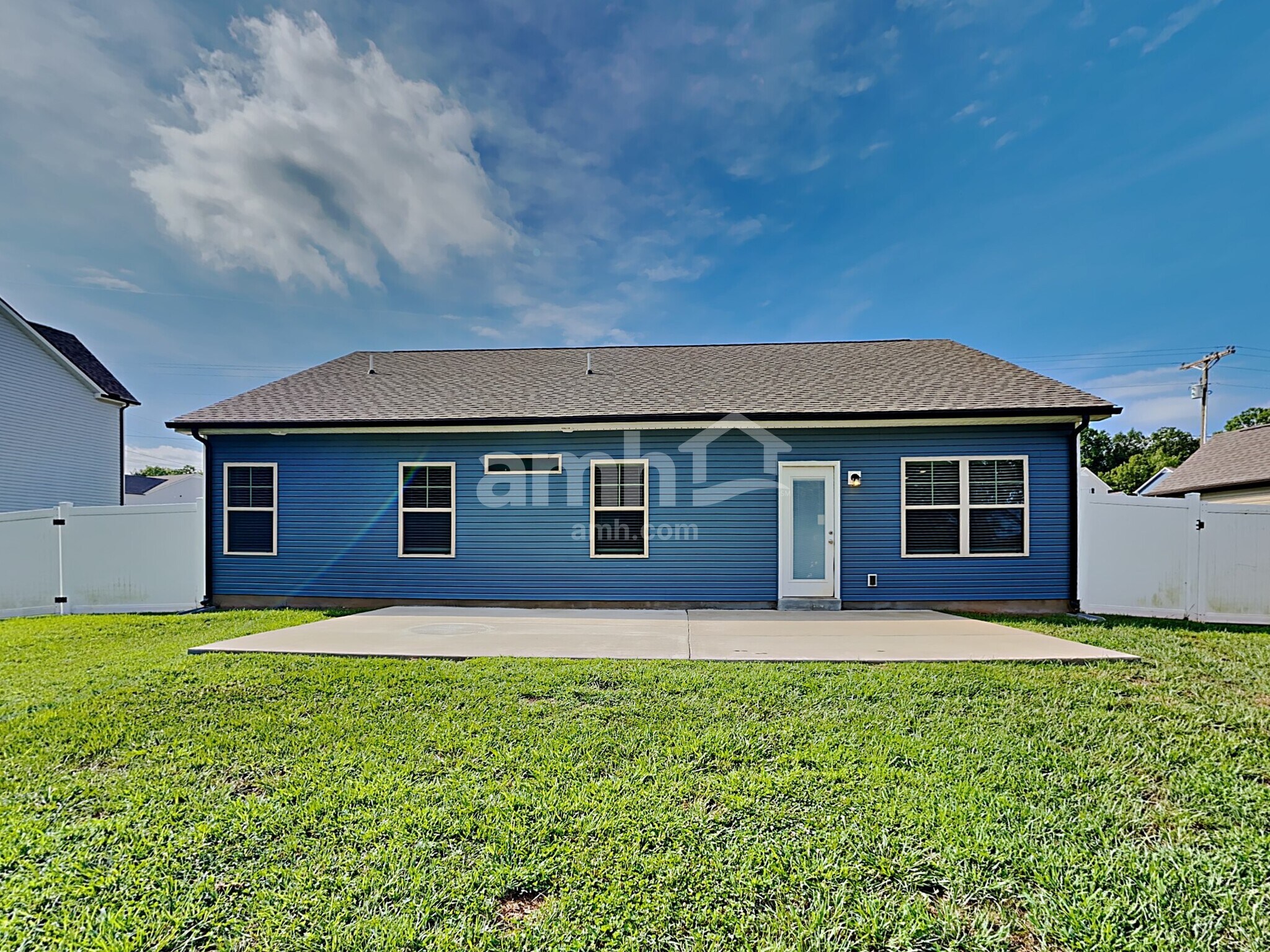 Building Photo - 609 Crooked Creek