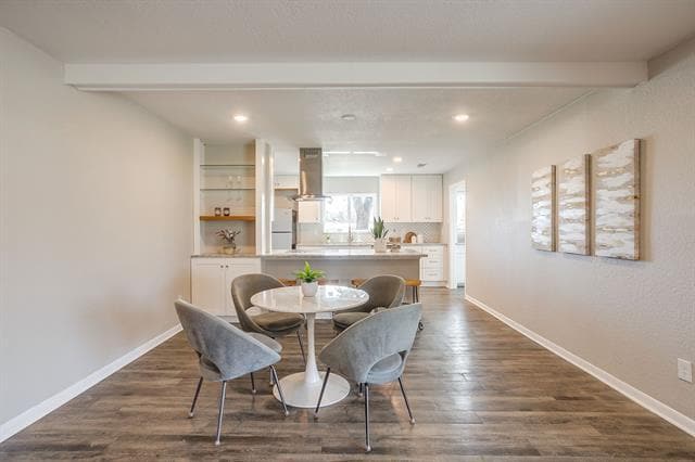 Building Photo - 6940 Bal Lake Dr