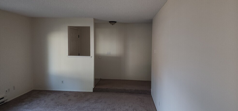 Building Photo - 521 159th St E