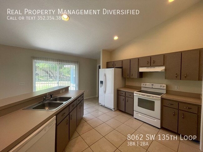 Building Photo - 8062 SW 135 Loop