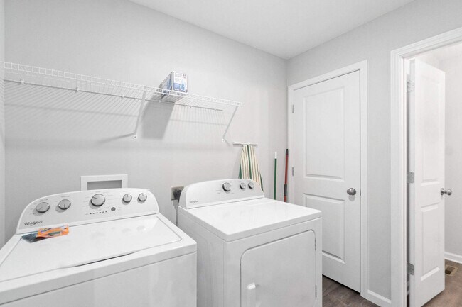 Building Photo - 863 Central Ave