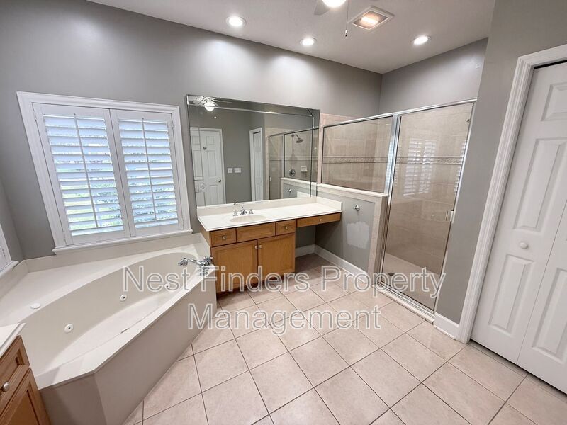 Building Photo - 7860 Turnstone Cir E