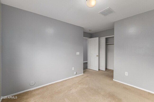 Building Photo - 3006 W Ferruccio Pl