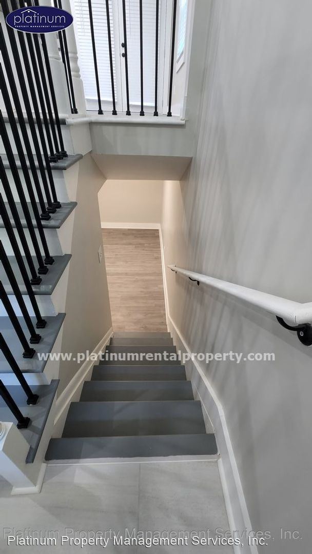 Building Photo - 4 br, 2.5 bath House - 2635 Hatfield Cir Se