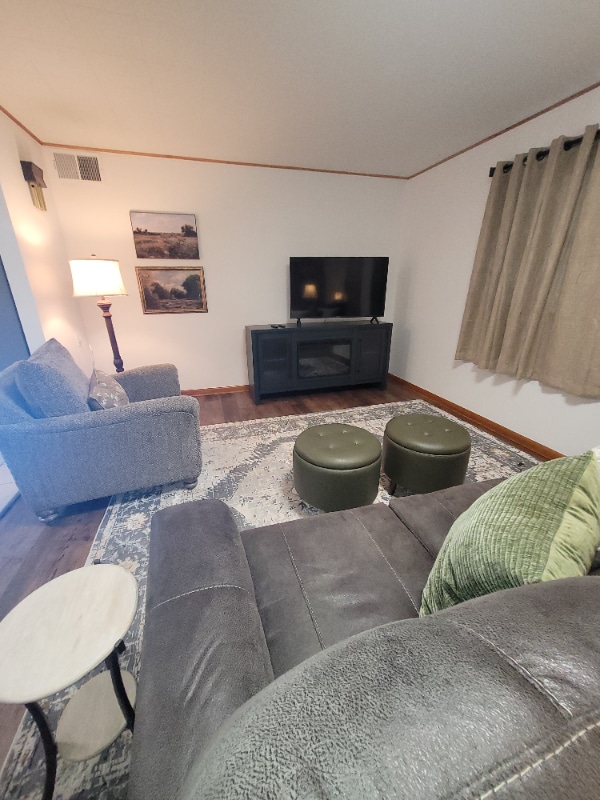 Building Photo - 1203 N Main St