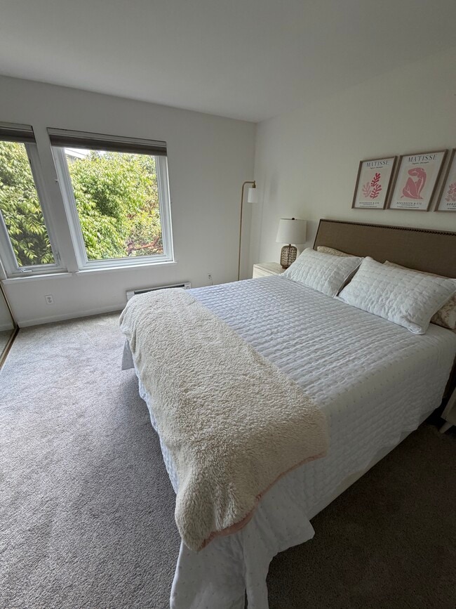 Bedroom - 828 N El Camino Real