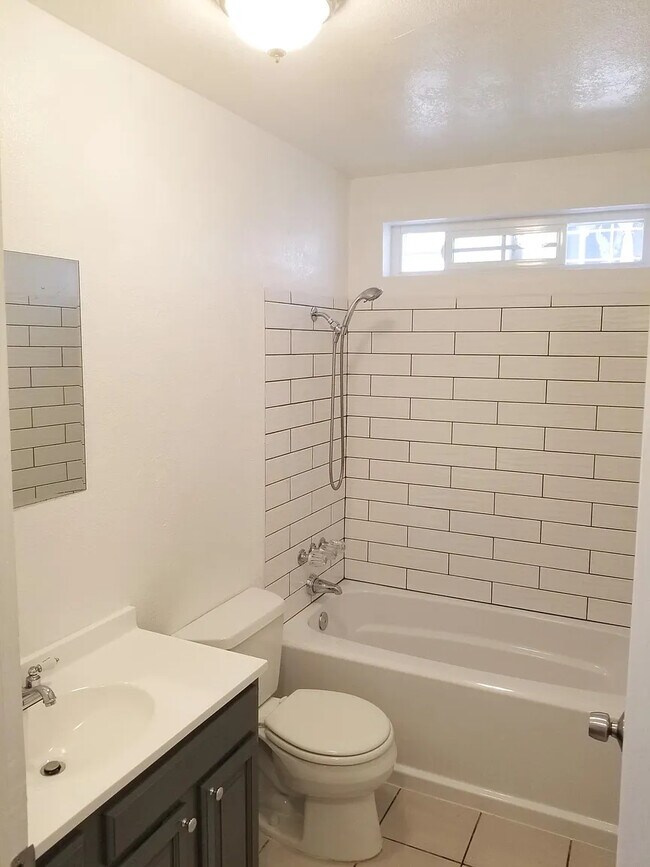 Building Photo - 1072 18th Street