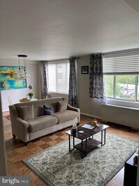 Building Photo - 6621 Wakefield Dr