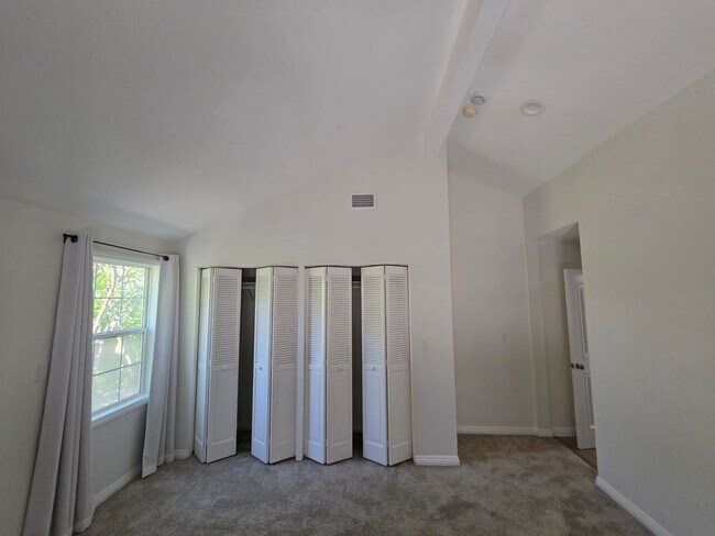 Building Photo - 4892 Oahu Dr